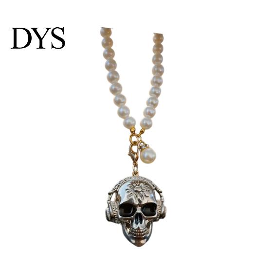 Personalized Alloy Skull Pendant Car Hanging Ornament, Gothic Faux Pearl Chain Auto Rear Spooky Vehicle Accessories View Mirror Charm, Funny Interior
