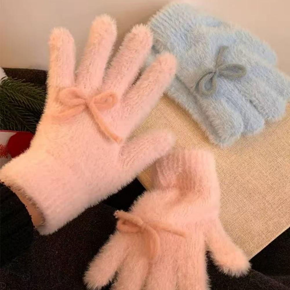Korean Pink Bow Knit Plush Women's Winter Gloves: Fluffy, Velvet-Lined, Cold-Proof Five-Finger Design