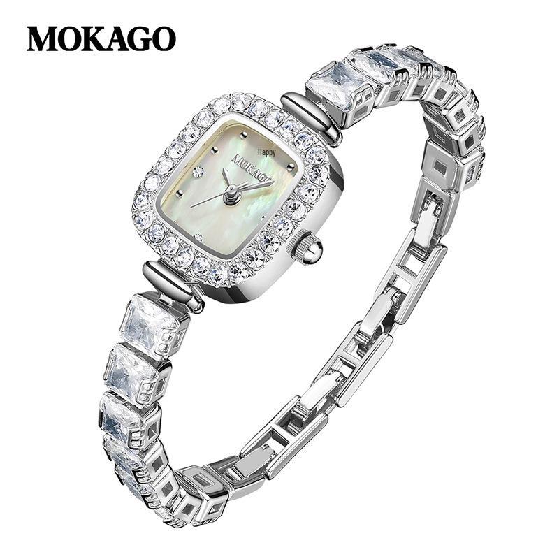 MOKAGO Stylish Women s Waterproof Diamond-Studded Quartz Watch with Copper Bracelet