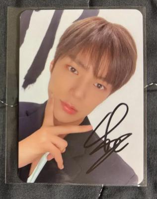 MONSTA X Minhyuk THE X Autograph Poka