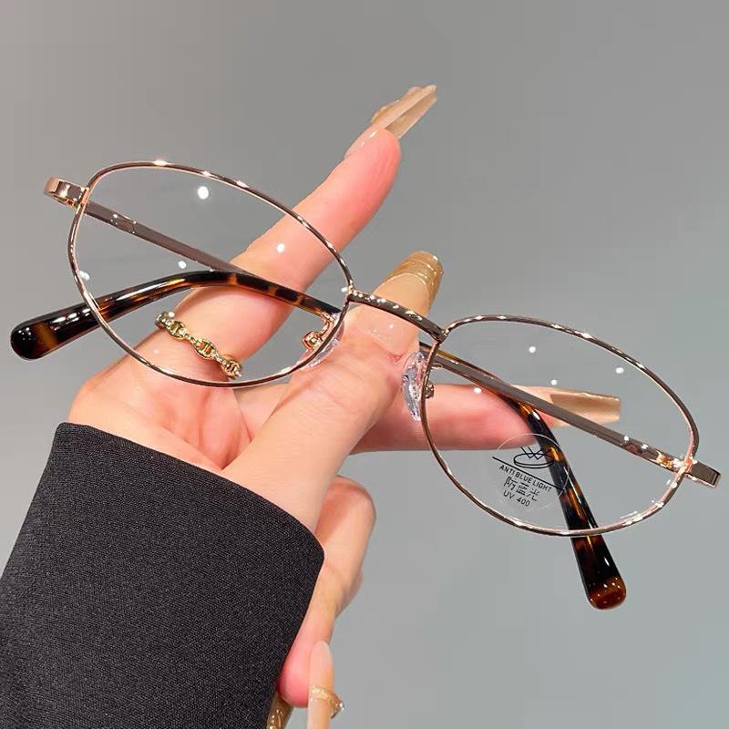 

Metal Gold Rimmed Oval Glasses For The Elderly And Middle-aged Anti-blue Light Fashion Reading Glasses 9218 0