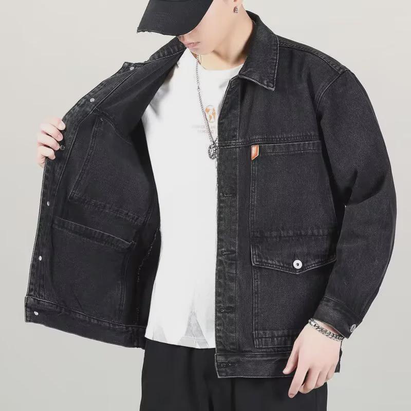 Herrjacka i retro denim med slag: Amerikansk High Street-mode, Vår/Höst-stil, Stilfull Arbetsklädesvibb