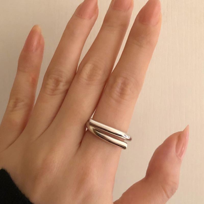 Korean Retro Simple Cross Asymmetrical Open Ring for Women - Creative Temperament Index Finger Accessory Open Adjustable