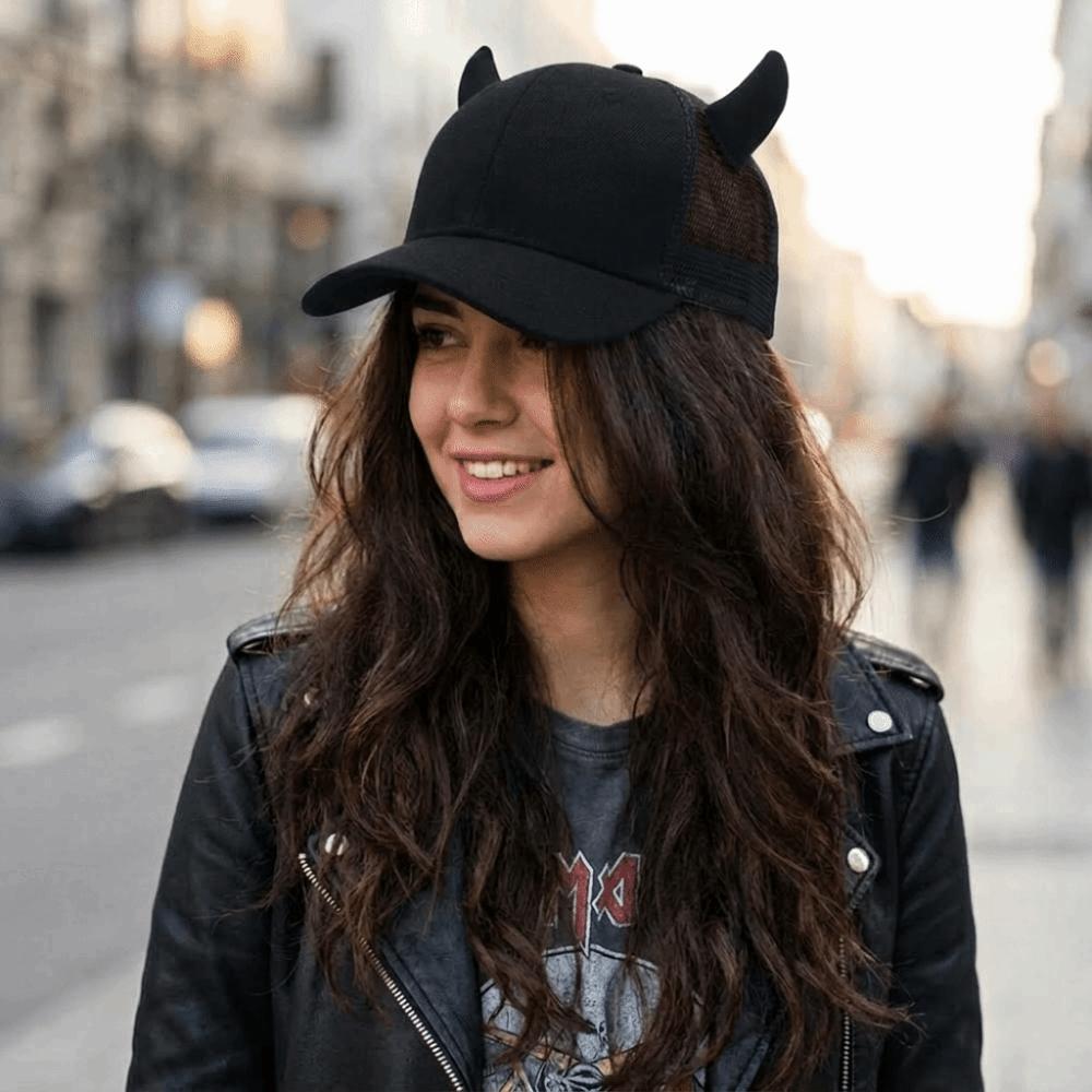 Fashion Black Ox Horn Baseball Cap Sun-Proof Visor Peaked Cap Adjustable Breathable Sport Trucker Hat Cosplay