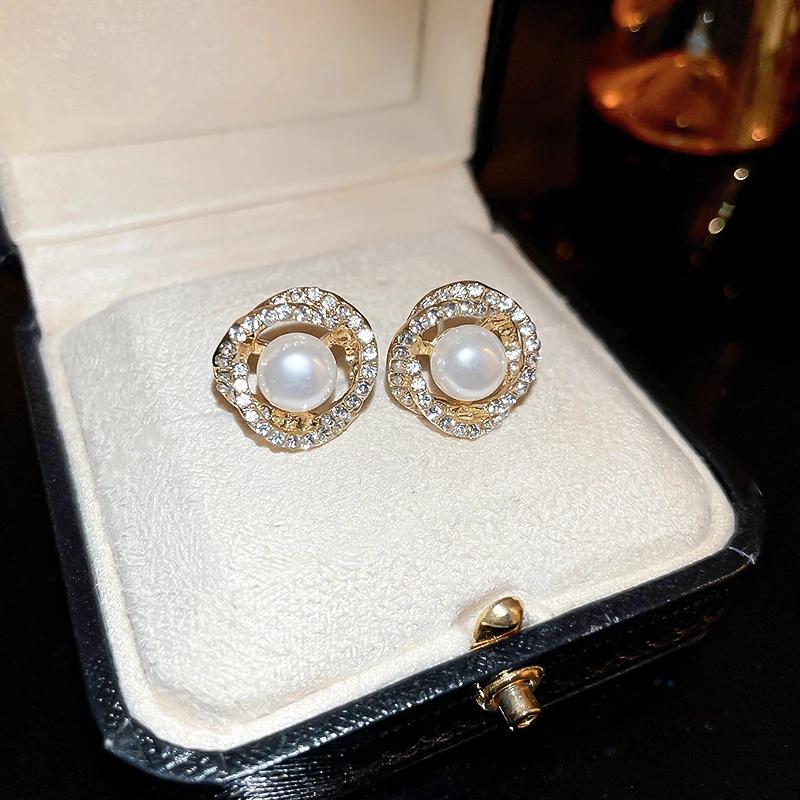 Vintage Emerald Green Rhinestone Stud Earrings For Women Inlaid Crystal Stud Earrings For Bridal Wedding Ear Zircon Gifts