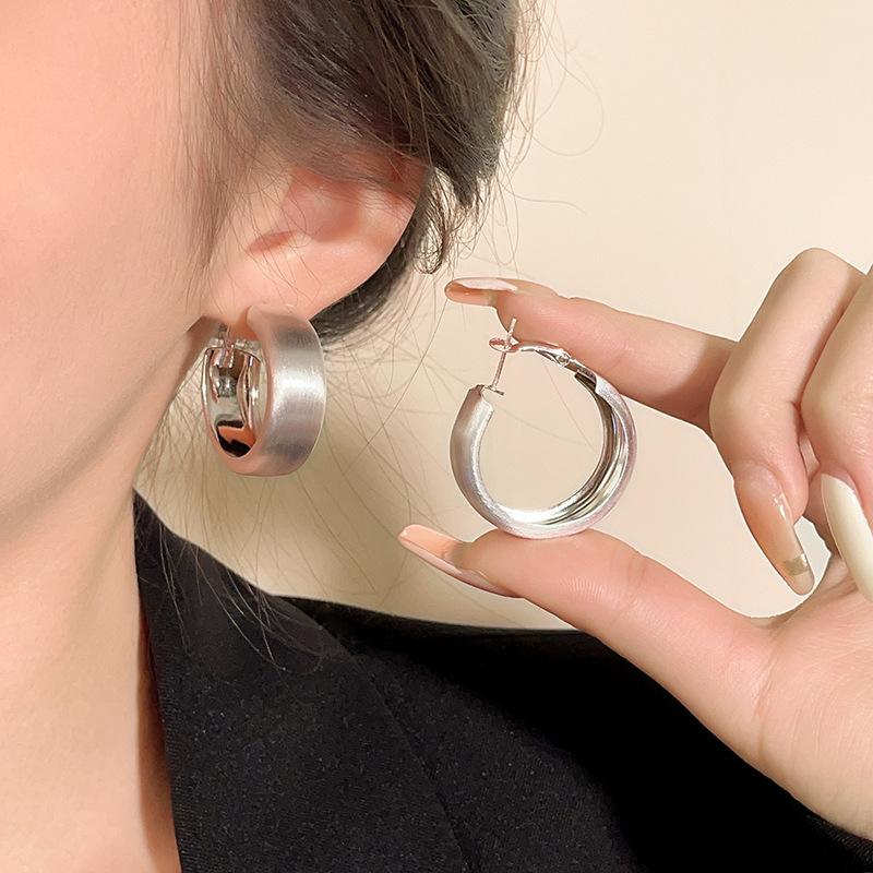 Korean Gold Color Matte Brushed Hoop Earring for Woman Vintage Metal Geometric Circle Round Earrings C-shape Jewelry Gift