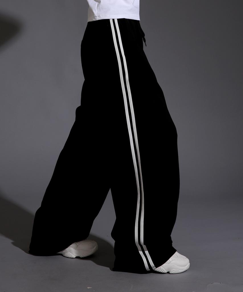 LIKE THE MOST Two-Taping Pintuck Wide Training Pants [Black]