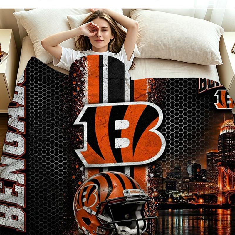 Cincinnati Bengals Print Flannel Blanket High Quality Warm Comfortable Cover for All Seasons Perfect for Gifts Home Decor