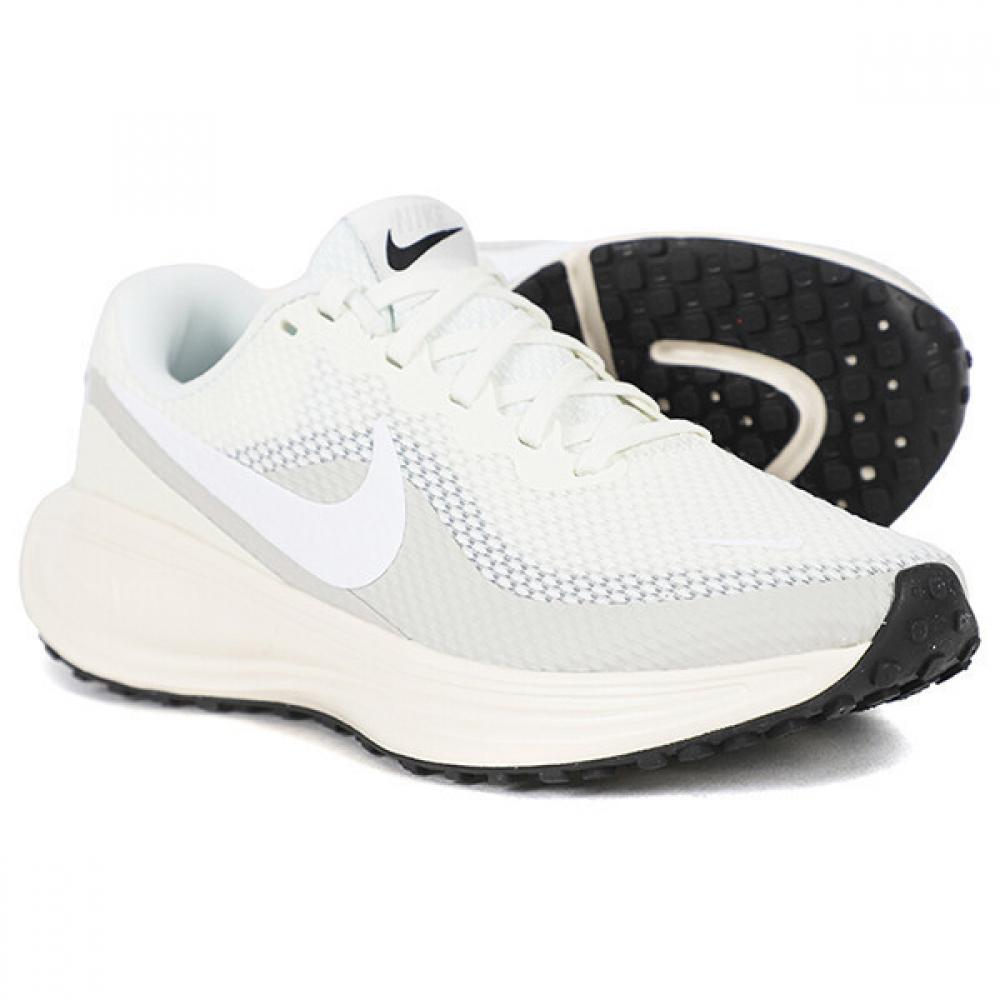 Nike W Revolution 8