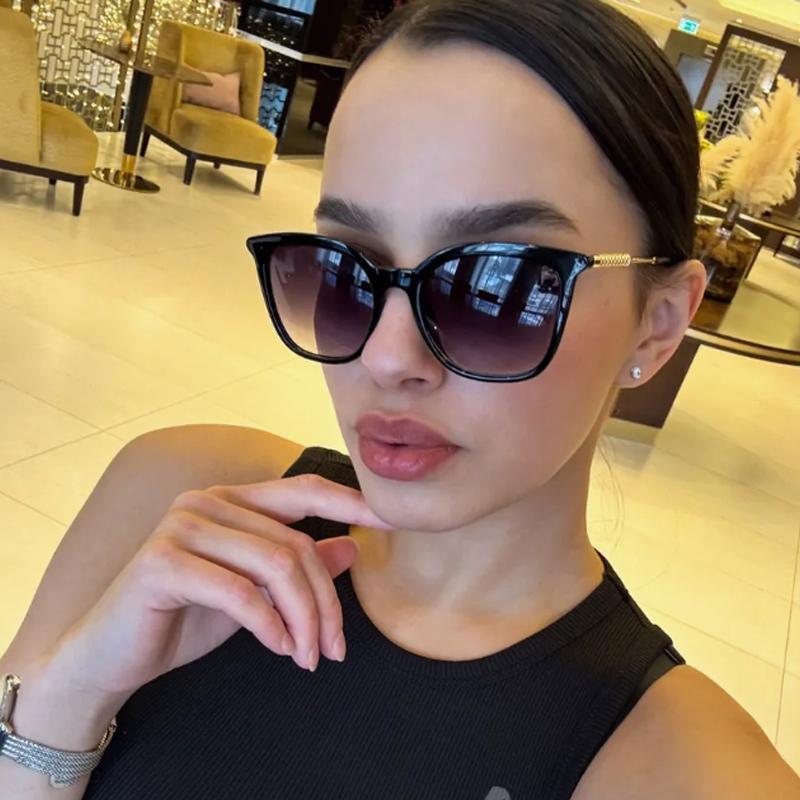 Protective Glasses 2pcs Fashion Female Square Sunglasses Women Men Color Gradient Sun Glasses Alloy Frame Simple Style Shades