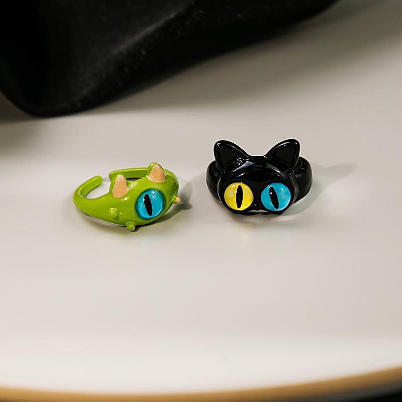 

Goofy Black Cat Cyclops Eye Stone Ring - Cute Cartoon Big-Eyed Kitten Jewelry