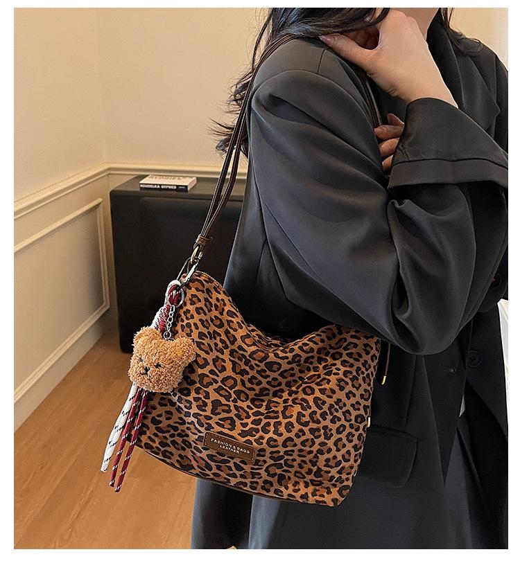 Women's Suede Leopard Print Large-Capacity Retro Crossbody Tote Bag