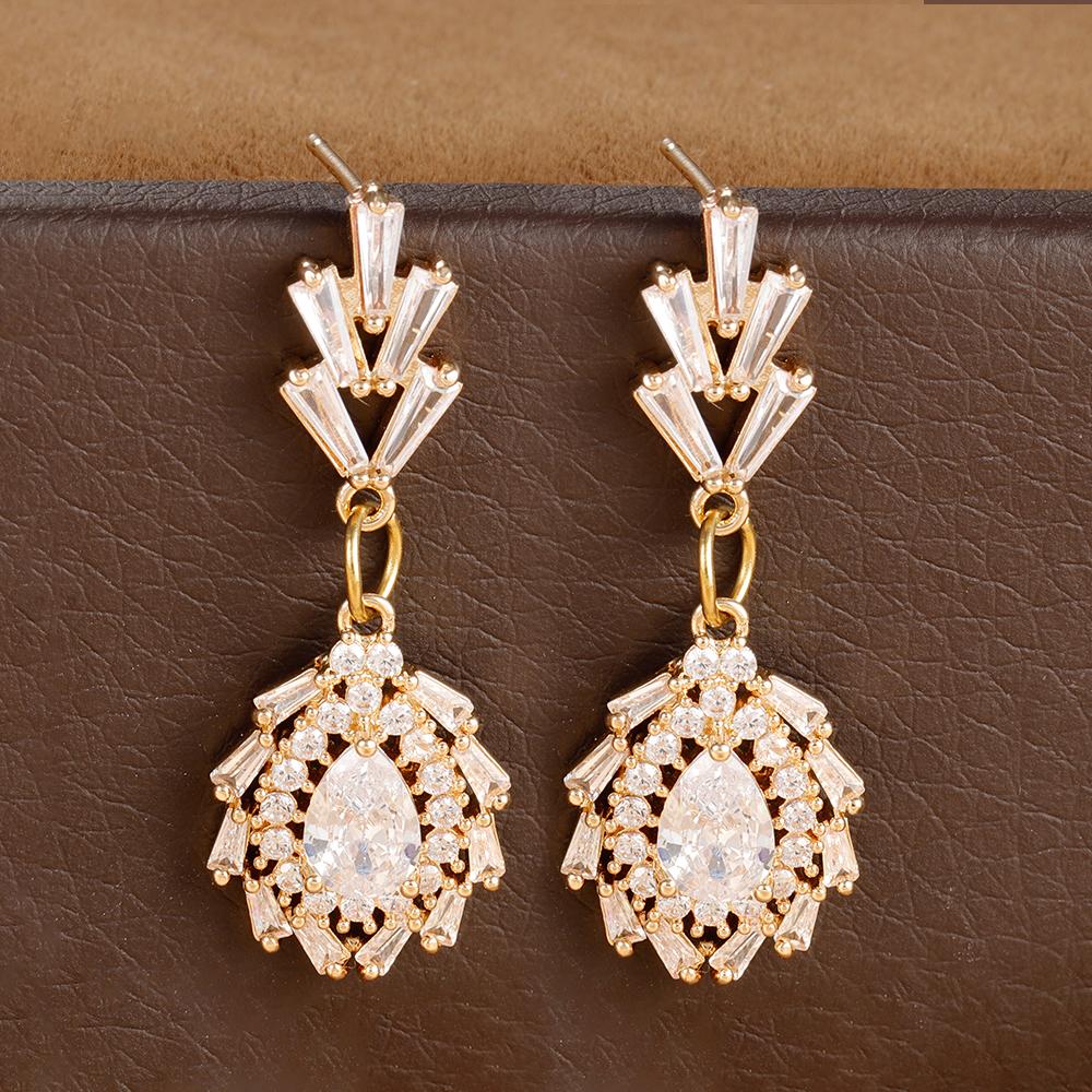 Vintage Crystal Zirconia Stainless Steel Earrings for Women Fashion Star Pendant Ear Piercing Earring Bridal Wedding Jewelry