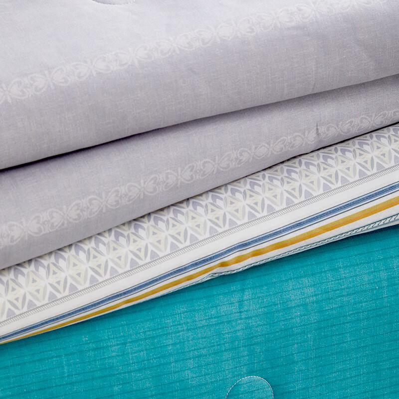 Mercury Home Textiles Checkered Summer Quilt