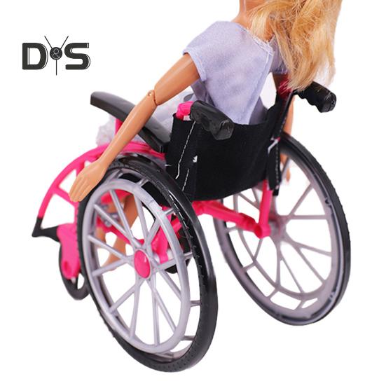 Mini Wheelchair Toy Set for Dollhouse Miniature Model with Crutches House Decoration DIY Crafts Sand Table Accessories Wheelchair Toys Mini Crutches