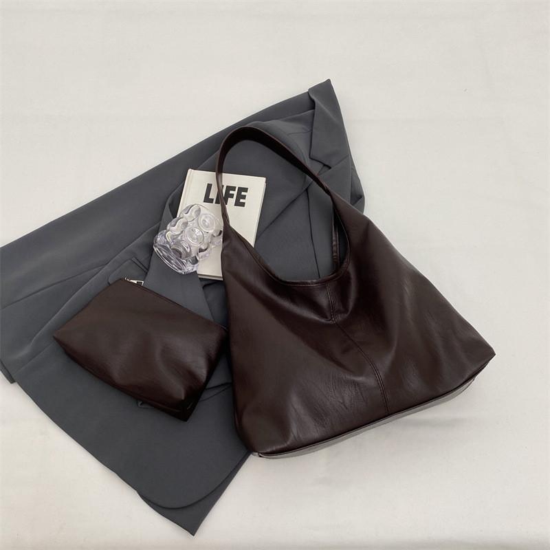 

Stylish Versatile Tote Bag For Women In Black Beige Brown And Coffee With Spacious Design кавовий