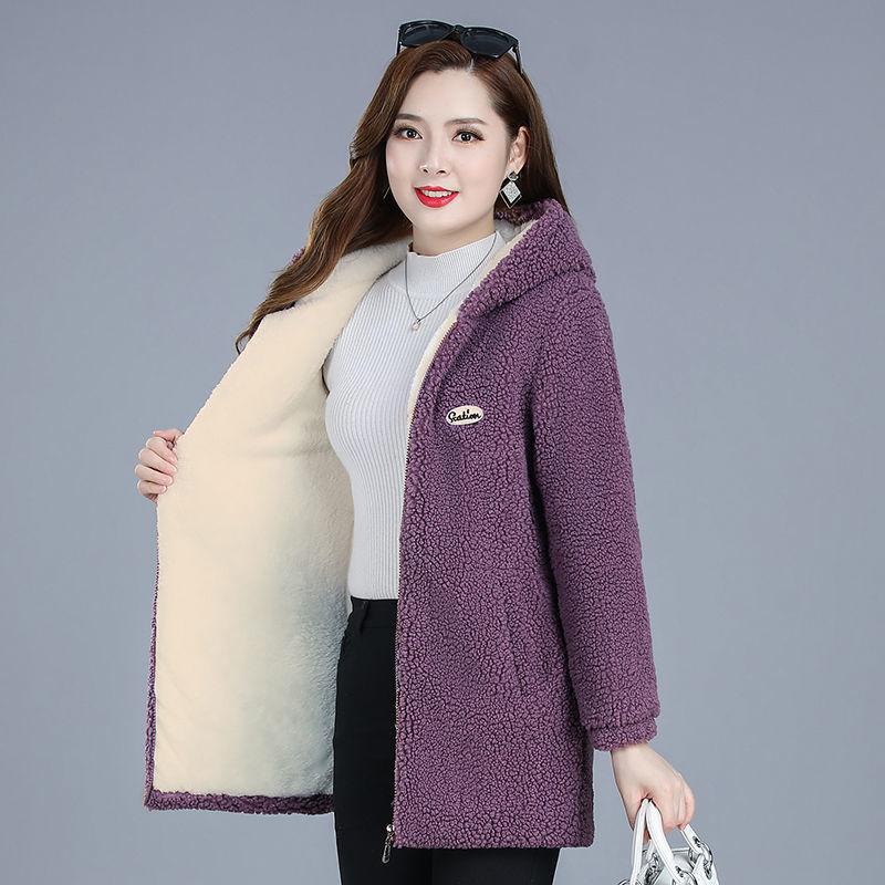 Women's Plus Size Fleece Short Coat with Velvet & Lamb Wool for Autumn & Winter – Fashionable & Warm for Middle-aged & Elderly