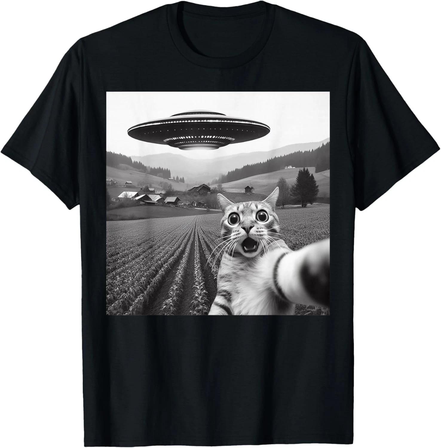 

Cat Selfie With Alien UFO Funny Cat Gifts For Men Women Gift Unisex T-Shirt XL