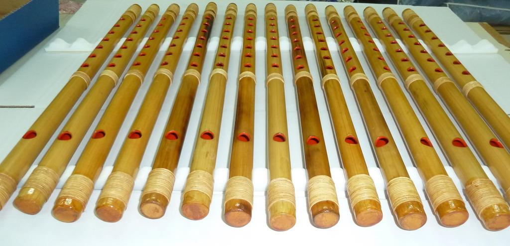 Aomori Nebuta Rattan Cashew Nebuta Hayashi Flute, Wrapped, Lacquered, Shinobue,