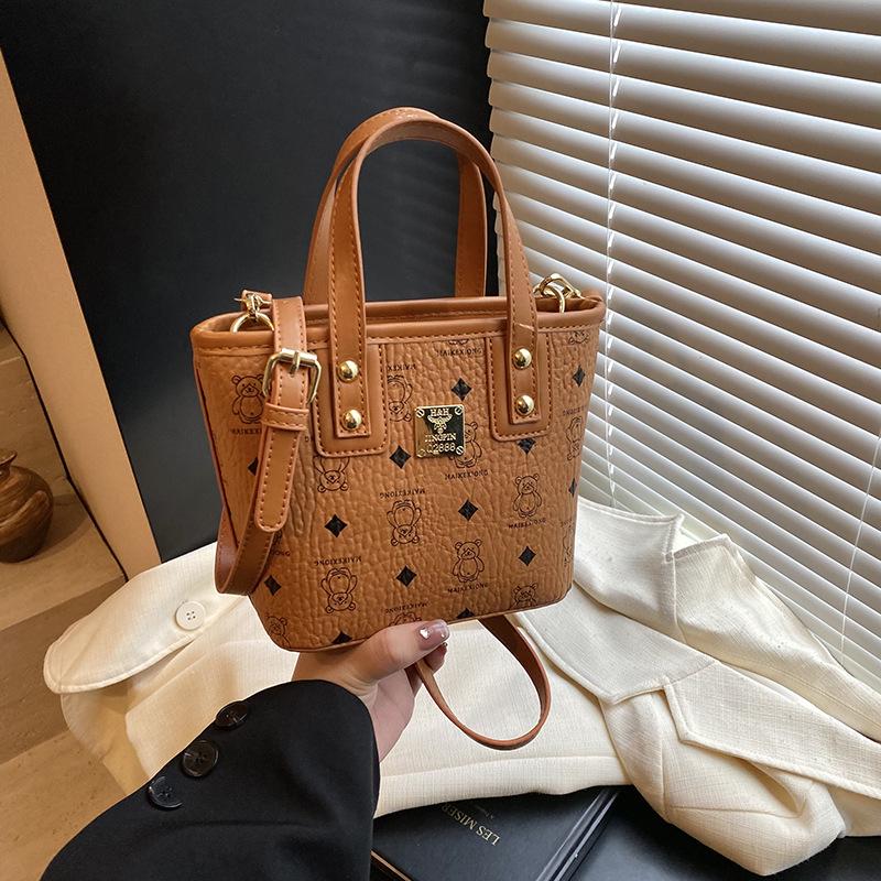 

2025 Fashionable Women s Bags: Versatile Crossbody, Unique Texture Handbag, Trendy Bucket Bag хакі