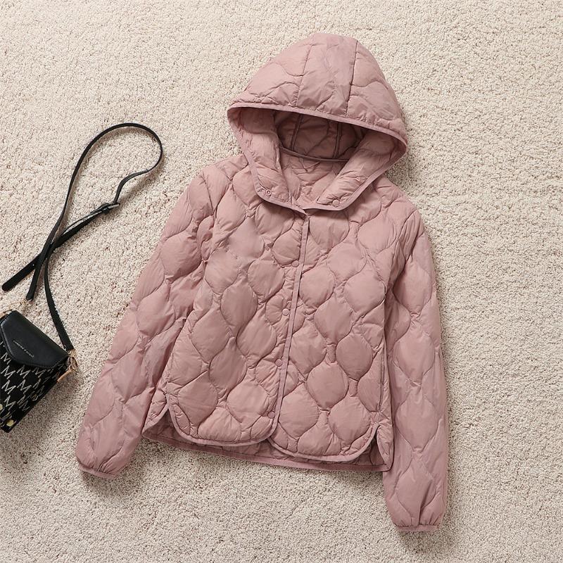 Neue leichte und dünne Kapuzen-Herbst- und Winterkürbis-Kurzdaunenjacke für Damen, warm, locker und vielseitig, klassische Jacke
