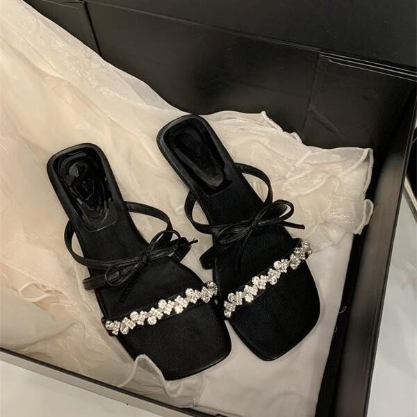 Gentle Fairy Wind French Rhinestone Bow Low Heel Cool Slippers Female 2025 Summer Beautiful Skirt Pink Outer Wear