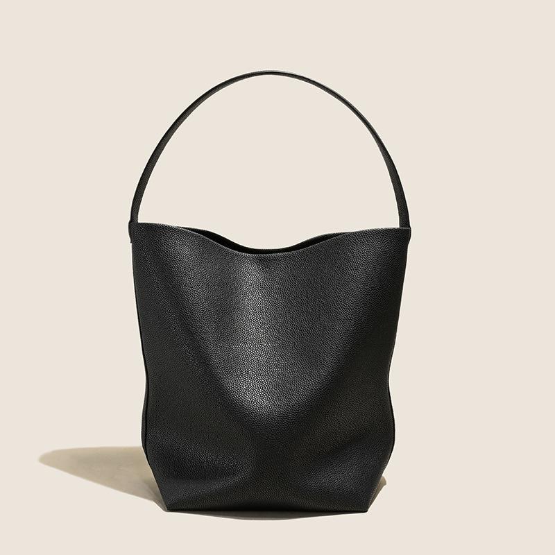 

First layer cowhide large bag women s new genuine leather women s bag bucket bag women s versatile commuter large-capacity shoulder bag