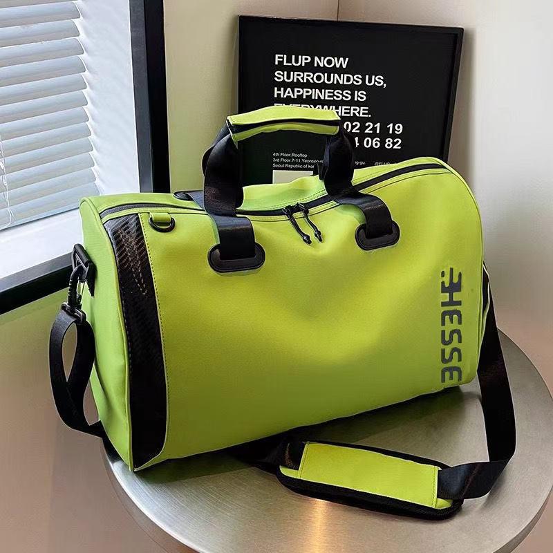 

1pcs Short Trip Bag Large Capacity Travel Handheld Luggage Tote Dry-Wet Separation Sports Bag for Gym Cycling & Travel зелений