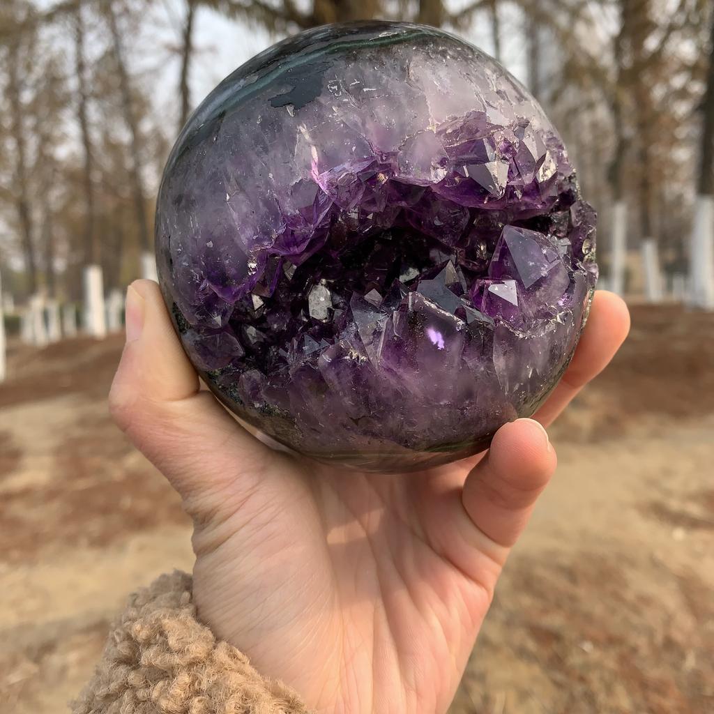Jingfa Crystal  Bulk 6cm Natural Crystal Craft Smiling Amethyst Crystal Healing Druzy Amethyst Geode Sphere for Decor