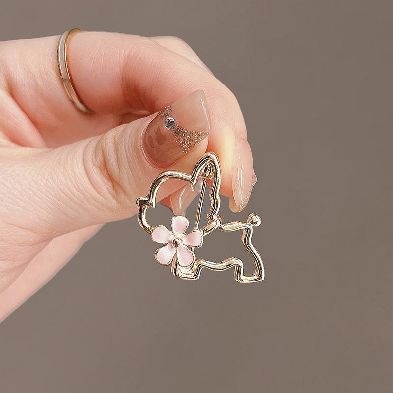 Hollowed-out Puppy Brooch, Cute Little Flower Pin, Collar Pin, Sweater, Suit, Anti-glare