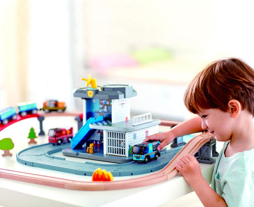 Hape Convoy Truck x 5 x Ages 3 and Wooden Pretend Play E3738 Set, 9.5 3.5 cm, Up, Toy,