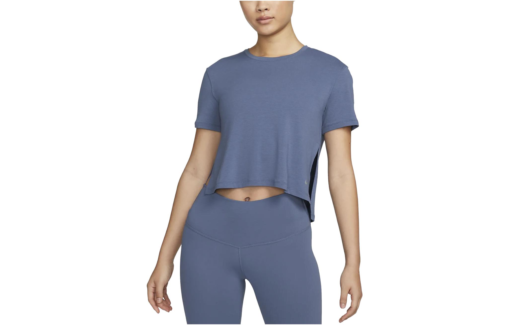 

Nike T Shirts Women s Blue Gray Crew Neck Moderate Straight Fit DM7026-491 S