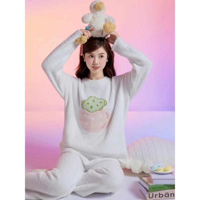 Sweet Women's Pajamas Winter Soft Half Side Velvet Round Neck Loose Outerwear Home Wear for Women