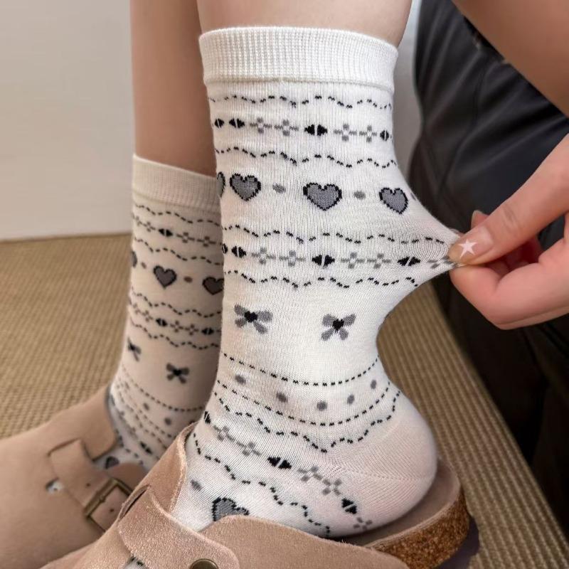 Ladies Spring and Summer Cotton Bow Love Boneless Tube Pile Socks