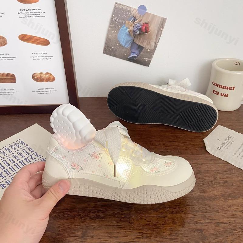 Women's Fashion Casual Sports Shoes Spring New Versatile Flat Shoes Lace Flower Heightening White Sneakers Female Walking Shoes