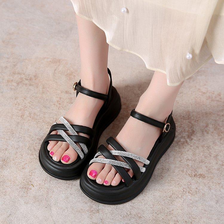 2025 Women's Shoes Wear Beach Shoes Summer Casual Sandals Women's Light Fashion Word with Thick-soled Cool Slippers