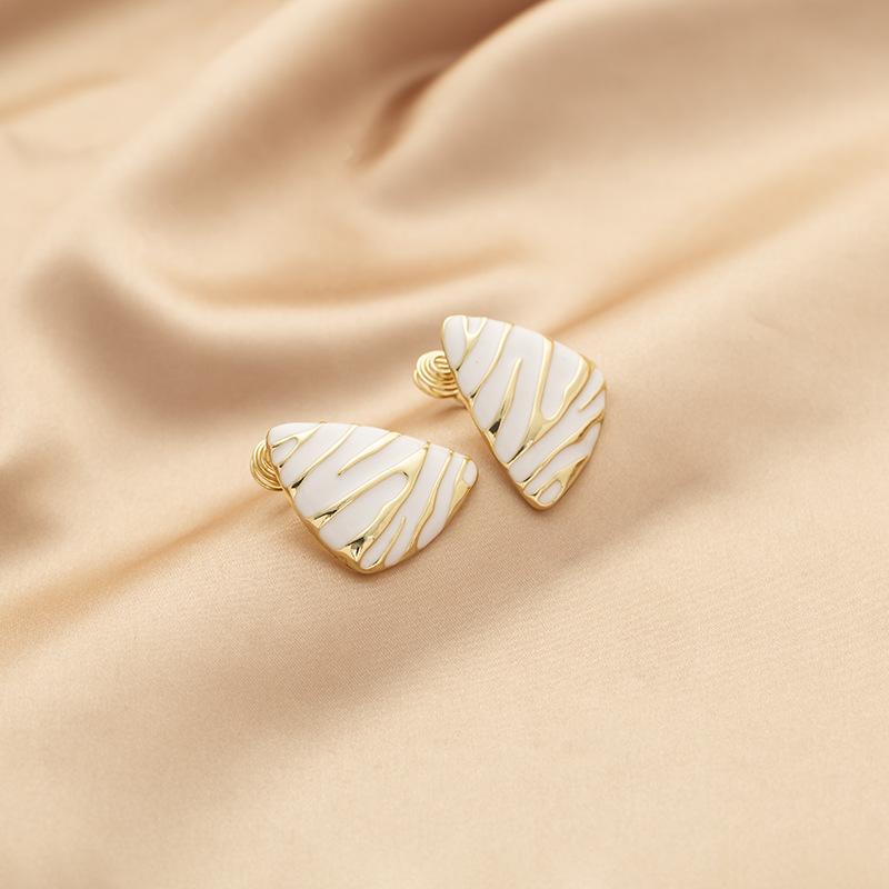 Fashionable Metal Geometric Enamel  Earrings Simple Mosquito Ear Clips