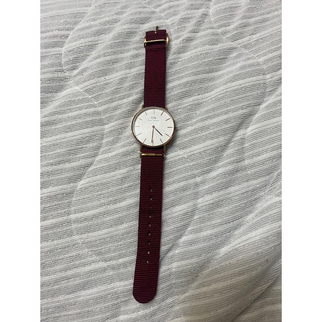 Used Daniel Wellington watch red ladies