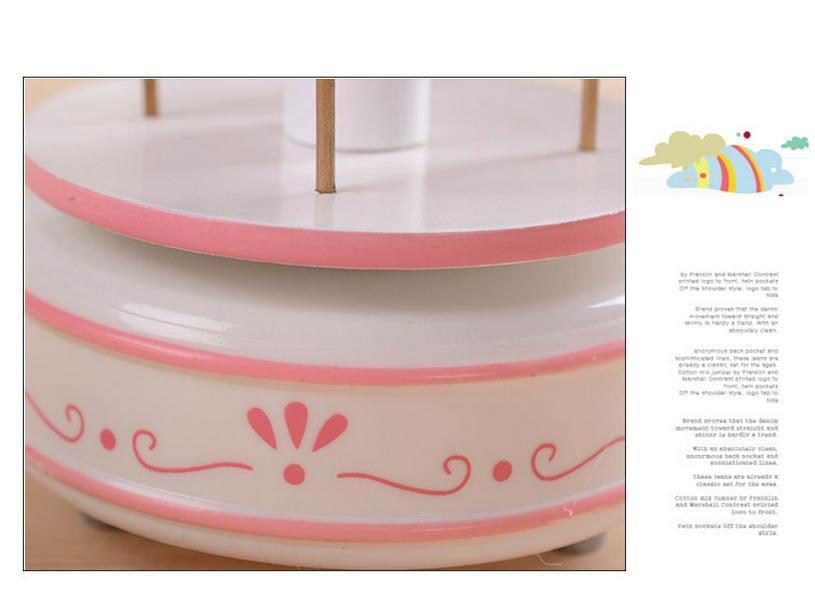 Wind-up Carousel Music Box Cake Decoration - Valentine's Day Gift & Living Room Ornament