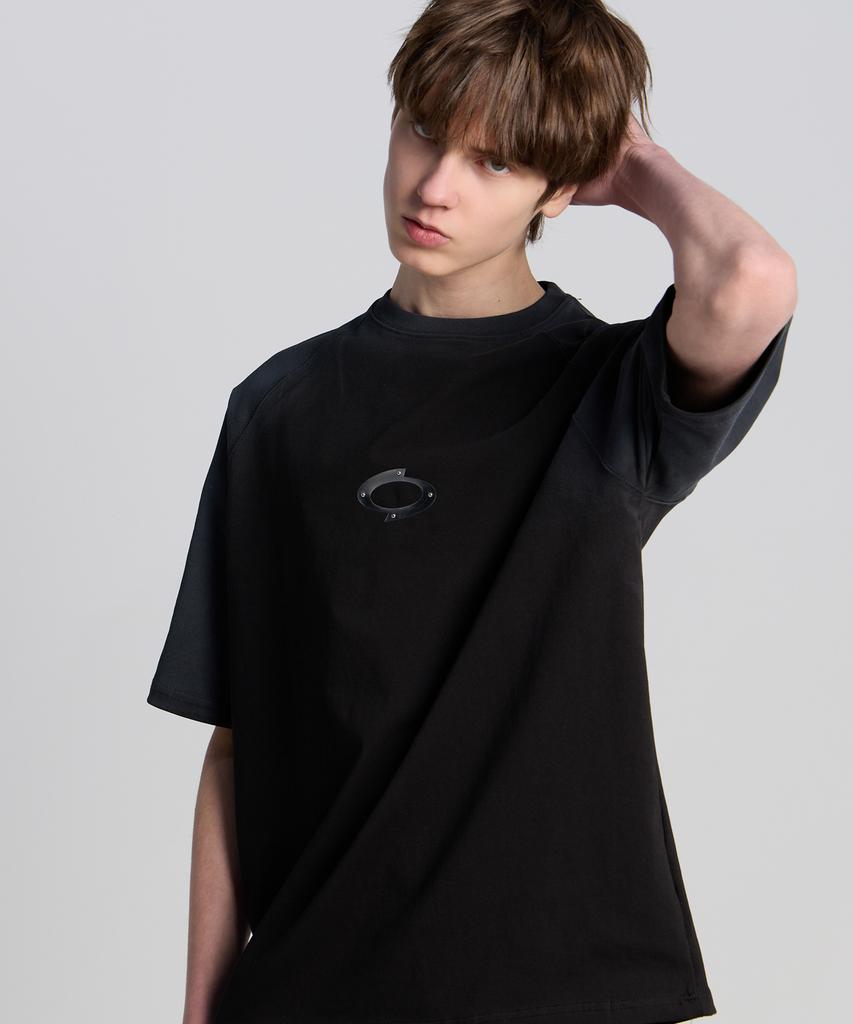 TENER Shoulder Painting Logo Short Sleeve Tee Black