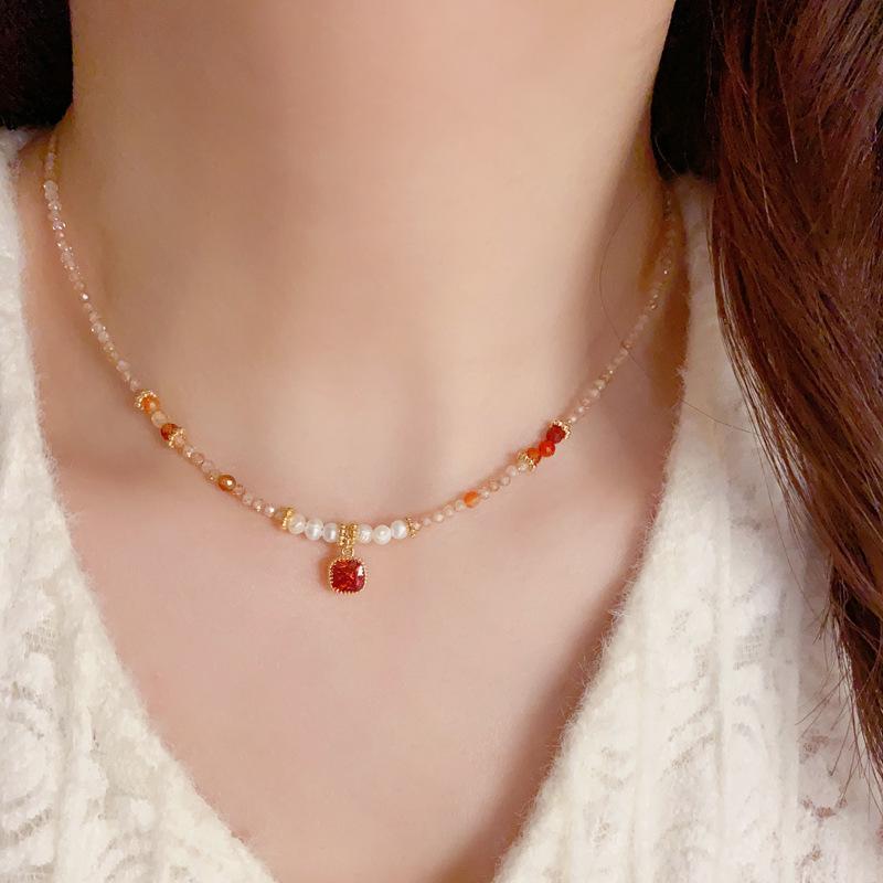 Female Niche Fashion Light Luxury Necklace