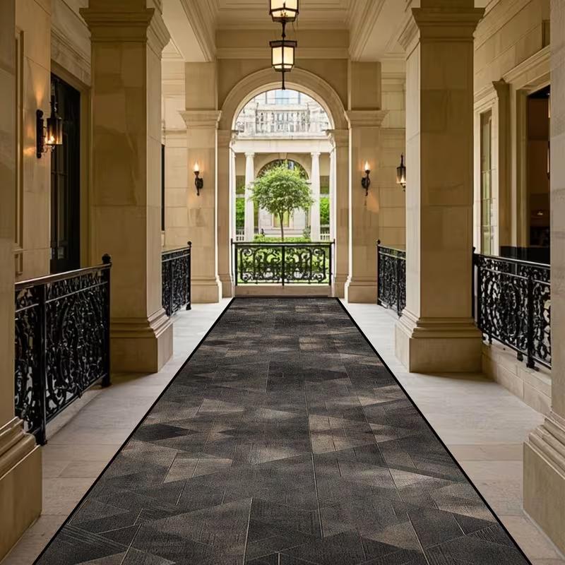 Alfombra de Pasillo Geométrica Oscura, Alfombra de Patrón Monocromático para Pasillo y Corredor, Felpudo Texturizado para Espacios Industriales Modernos