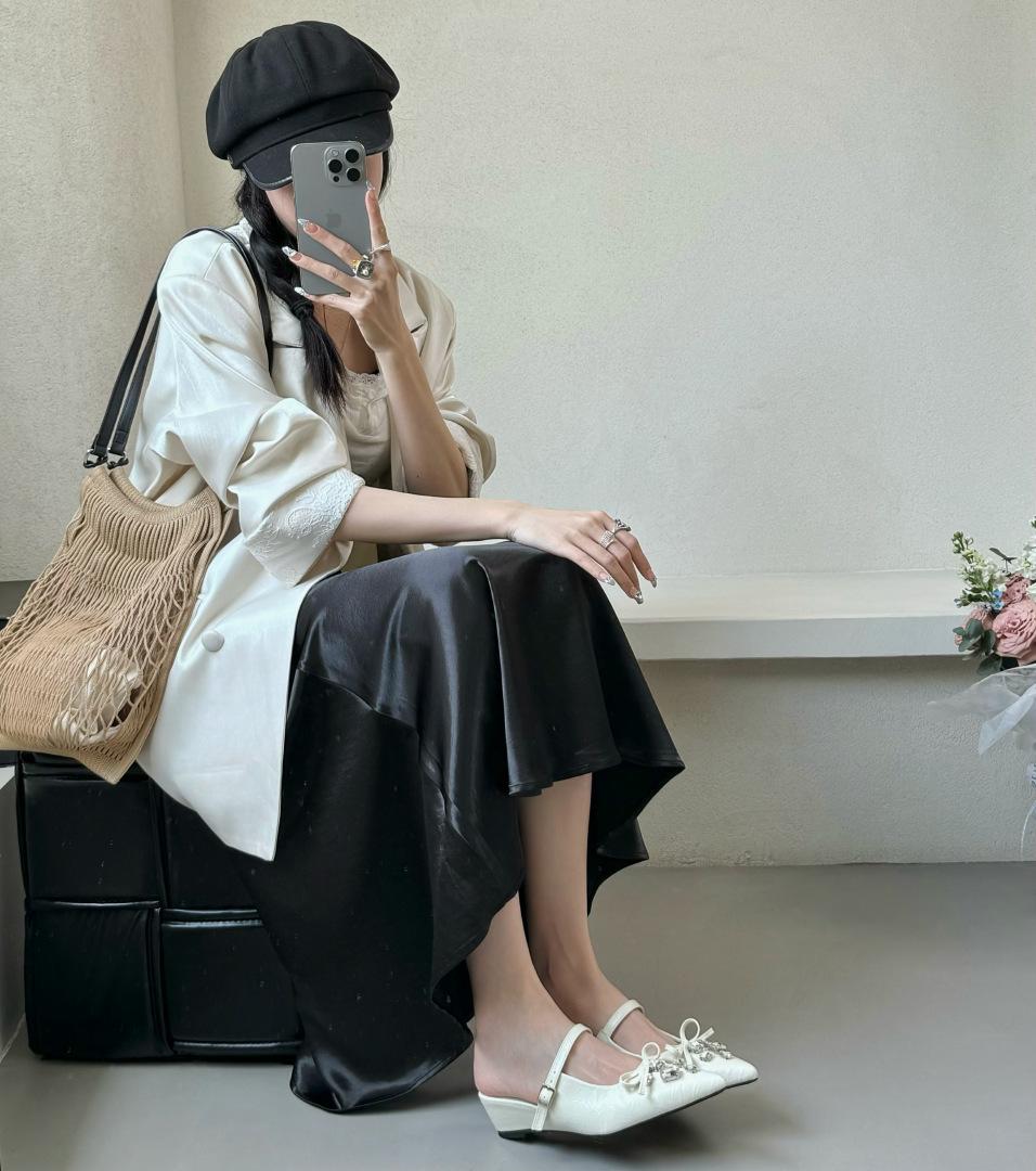 

Xiaoxiangfeng bow rhinestone bag head half slippers female outer wear 2025 spring with skirt slope heel fairy cool slippers 40 абрикосовий