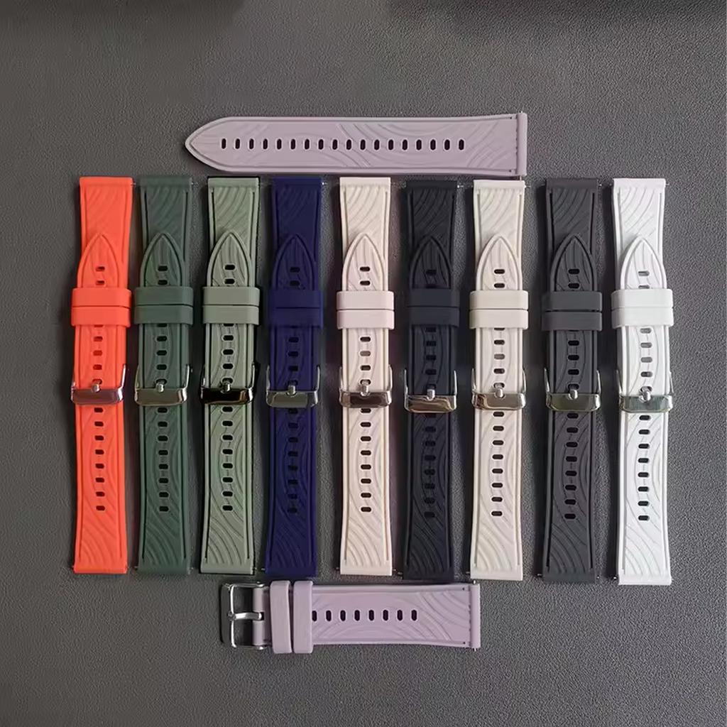 1Pc 18mm Silicone Watch Band Compatible with Garmin Vivoactive 4S/Vivomove 3S/Venu 3S 41mm/Venu 4 41mm/Venu 2S/Forerunner 255S/265S, Soft Sport Strap