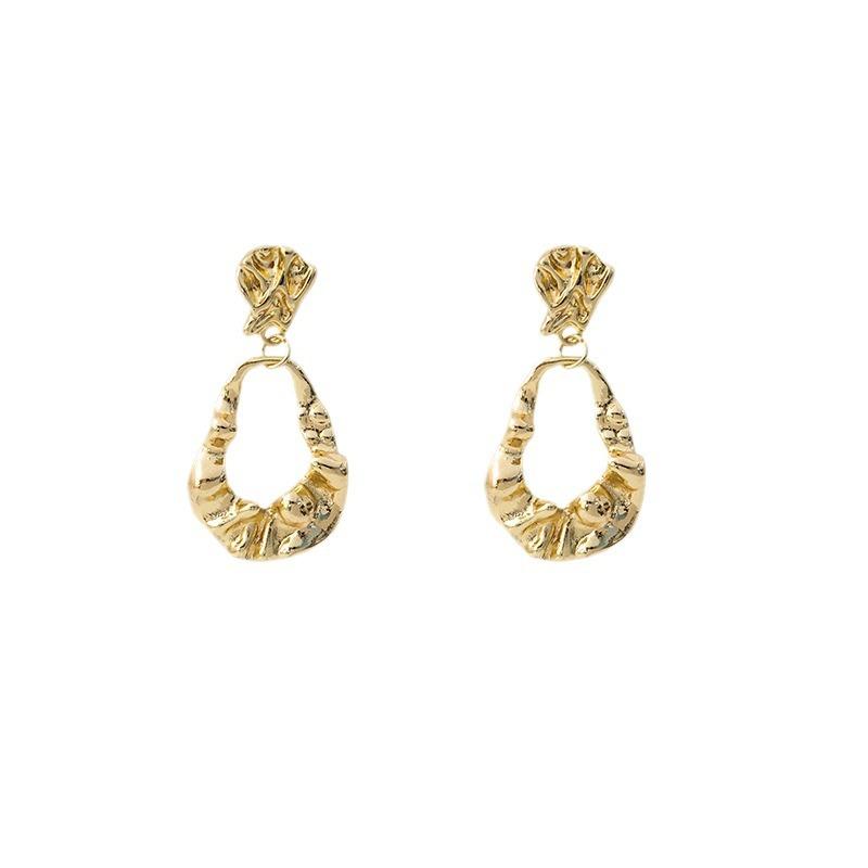 Simple And Cold Wind Wrinkled High-End Earrings, Niche Design Irregular Earrings, Retro Light Luxury Earrings.