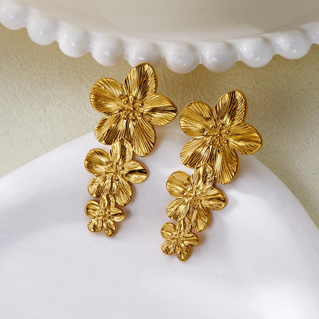 Elegant Triple Flower Drop Earrings for Women Gold Color Floral Dangle Statement Jewelry for Wedding Guest Bridesmaid Party