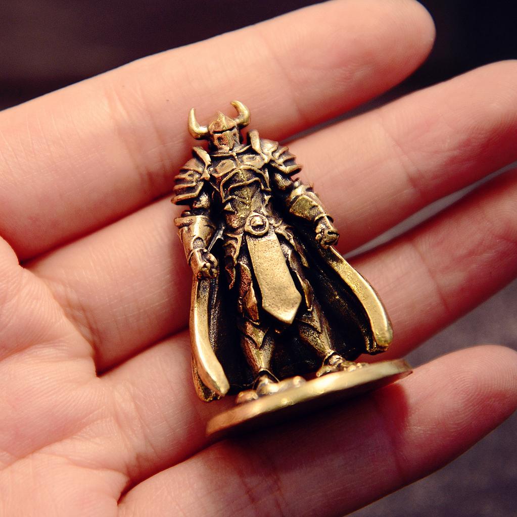 Armored Warrior Small Statue Retro Brass Charactor Figurines Miniatures Office Desktop Ornament Home Decoration Crafts Accessory