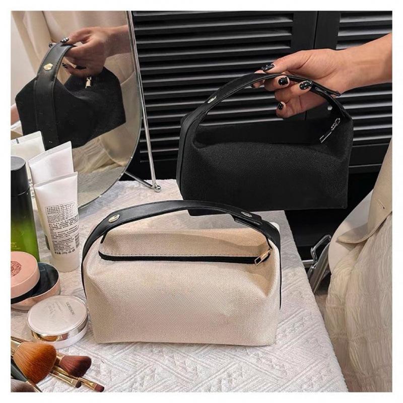

Women s Large Capacity Portable Travel Cosmetic and Wash Bag
