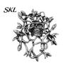 Decorative Brooch Accessory Distressed Style Pin, Punk Retro Thorns Skull Design Lapel Pin with Anti-oxidation Rhinestones Inlaid, Vines Surrounding