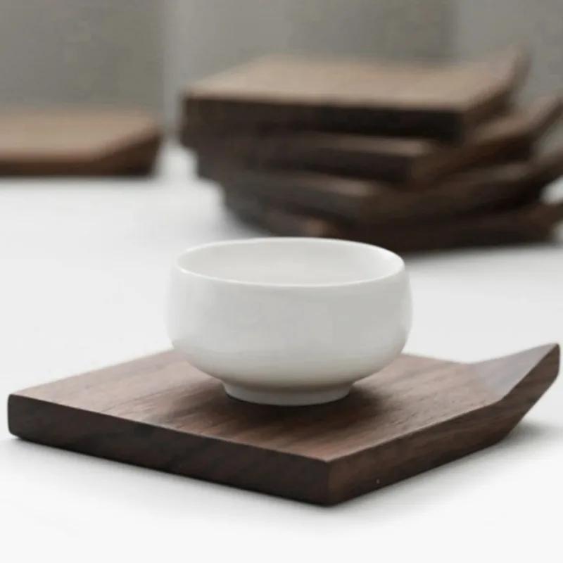 1 Stück Japanischer Einfacher Eck-Untersetzer Leicht zu Halten Massivholz Holz Wärmeisolierende Matte Kreativer Teetassenhalter Topfhalter.